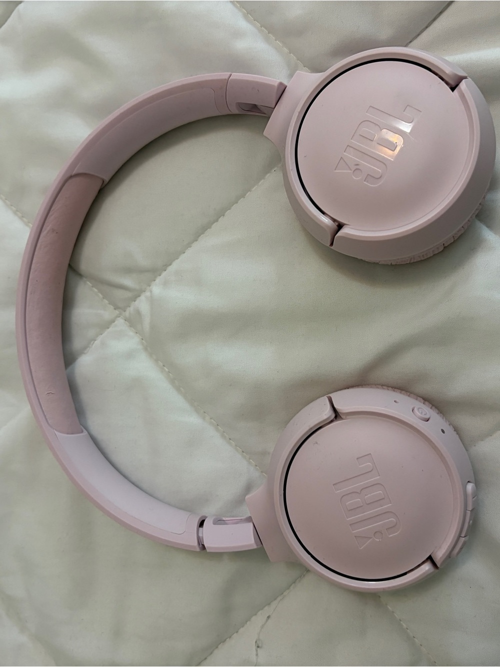 JBL Over-Ear Wireless Headphones in Light Pink